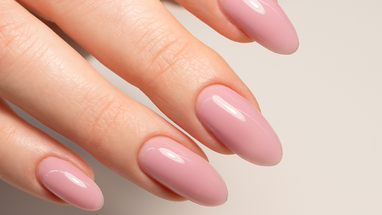 HEMA/DIHEMA free Pink gelpolish on nails